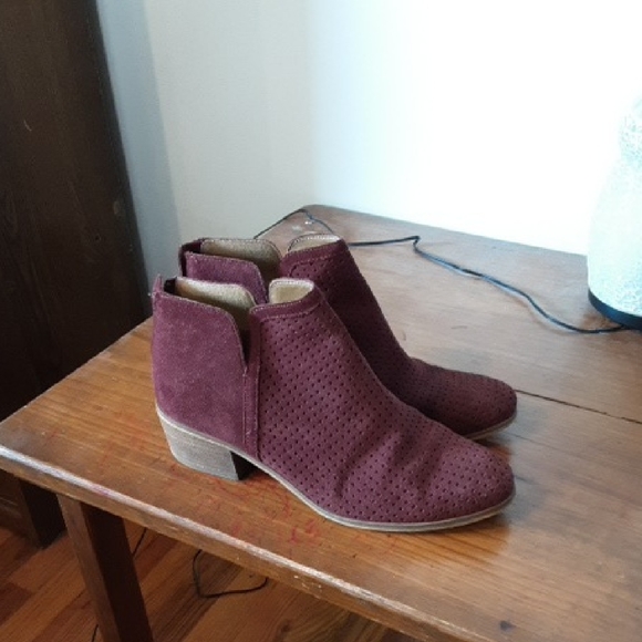 Susina Maroon Ankle Booties - Picture 1 of 4